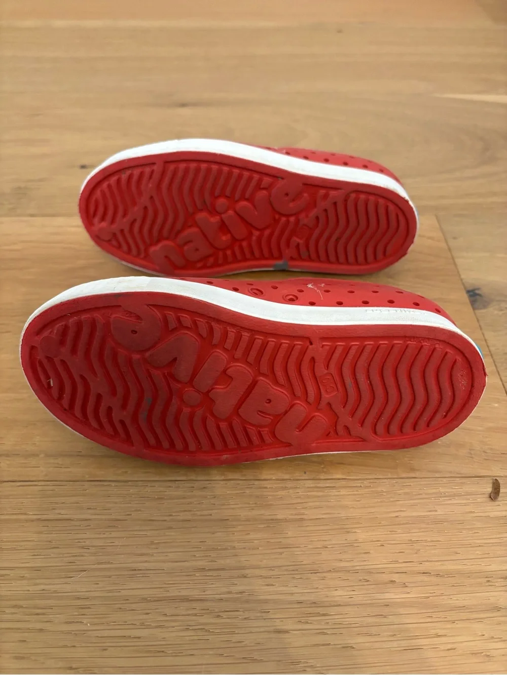 Native Shoes Sugarlite Jefferson kid shoes in 10C Red
